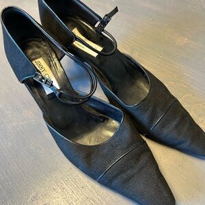 Classy Jimmy Choo heels❤️